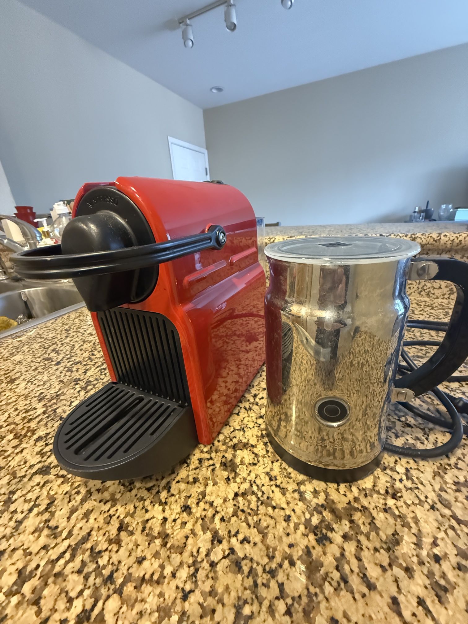 Coffee Machine With Milk Frother