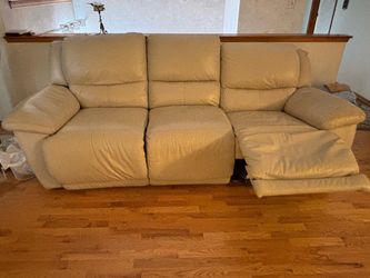 Sofa and loveseat set