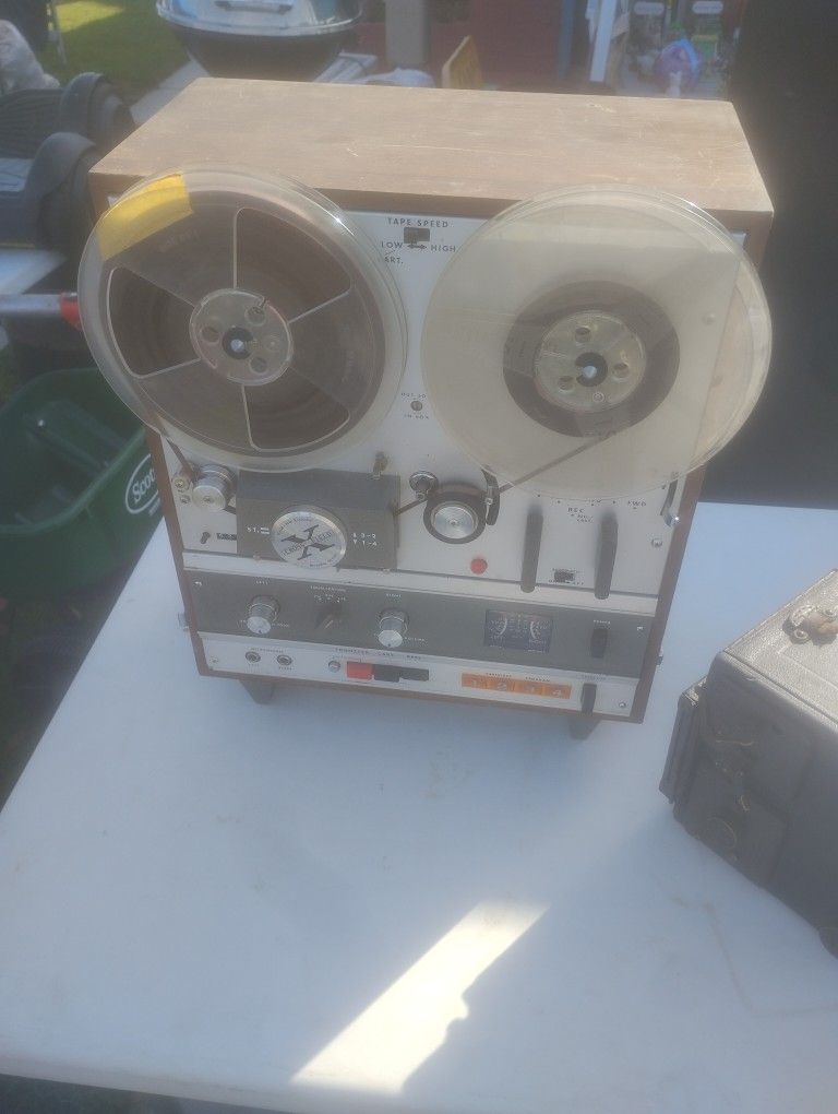 Reel To Reel 8 Track Recorder
