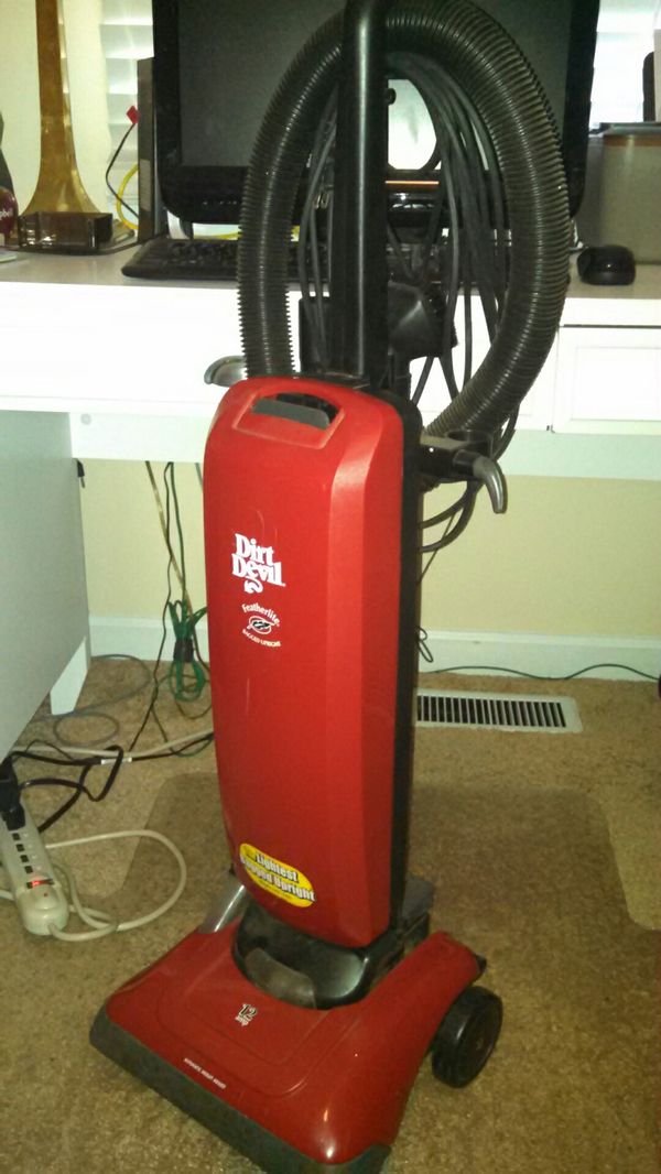 Dirt Devil Featherlite 12amp Bagged Upright Vacuum For In Dirt Devil Featherlite 12amp Bagged