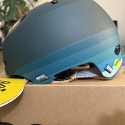 Brand New Bern Macon 2.0 Helmet