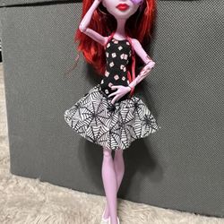 Monster High Dance Class Operetta