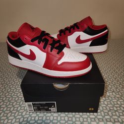 AIR JORDAN 1 LOW (GS) Size6.5Y