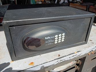 Safe 15 x7 ready to mount, Wall Safe