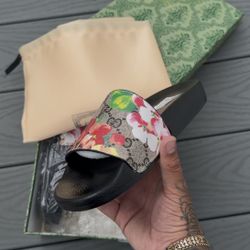 Interlocking G Slides 