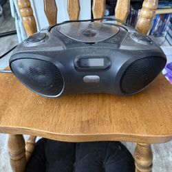 CD Bluetooth radio plug-in boombox great sound hardly used