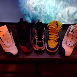 4 Pairs & Nike V5 RNR (PS)