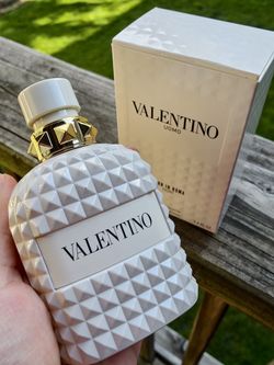 PERFUMES 100% ORIGINALES 🔥 Perfumes nuevos y sellados 📦✨ 💯 Diferentes modelos para hombre y mujer 💰 Buenos precios 📍 Disponible para entrega 🚚 T