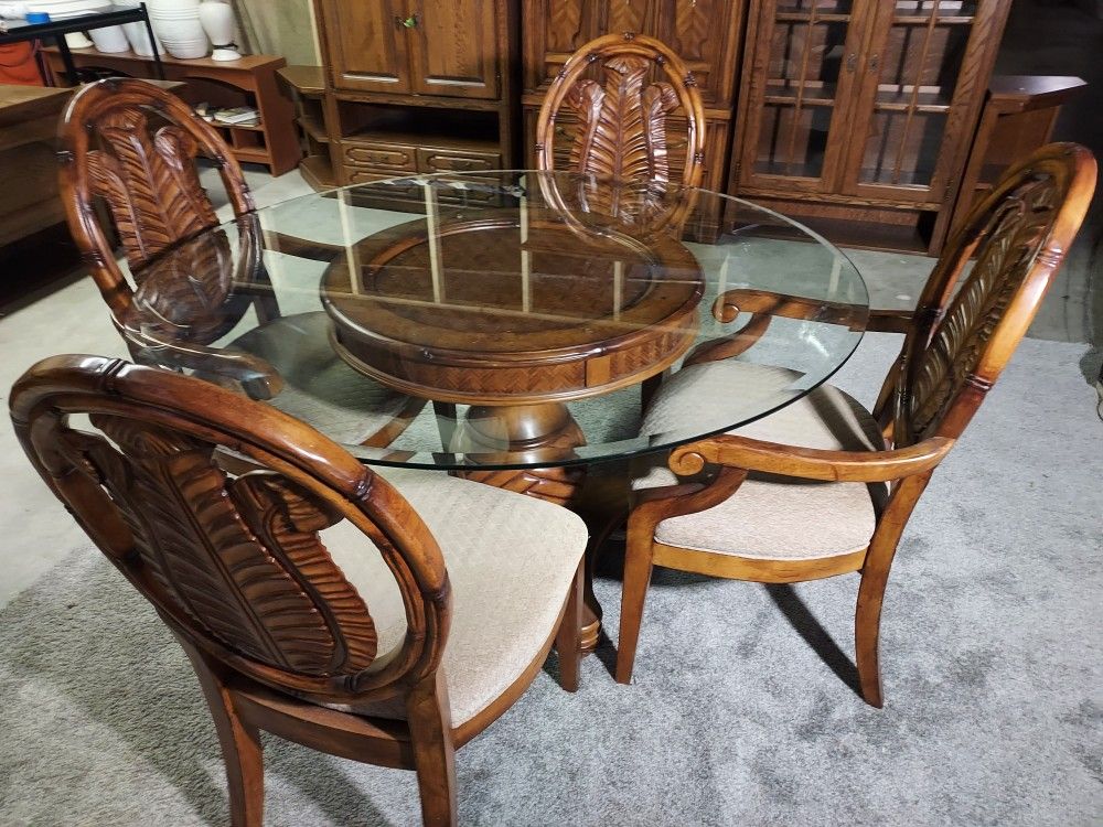 Tommy Bahama Glass Dining Table And 4 Chairs