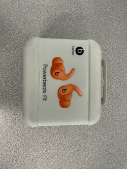 Powerbeats Fit