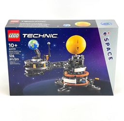 Lego technic earth orbit