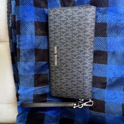Michael Kors Black Wristlet Wallet