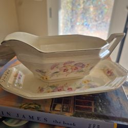 Vintage Gravy Boat Set Edwin Knowles Floral Plate Included USA