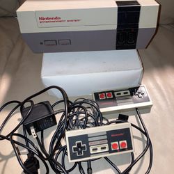 Original Nintendo Game Console