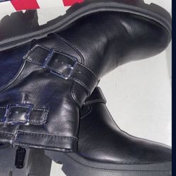 heeled boots 