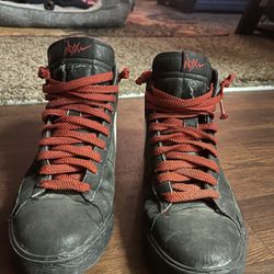 Nike ‘Nyx’ Sneakers