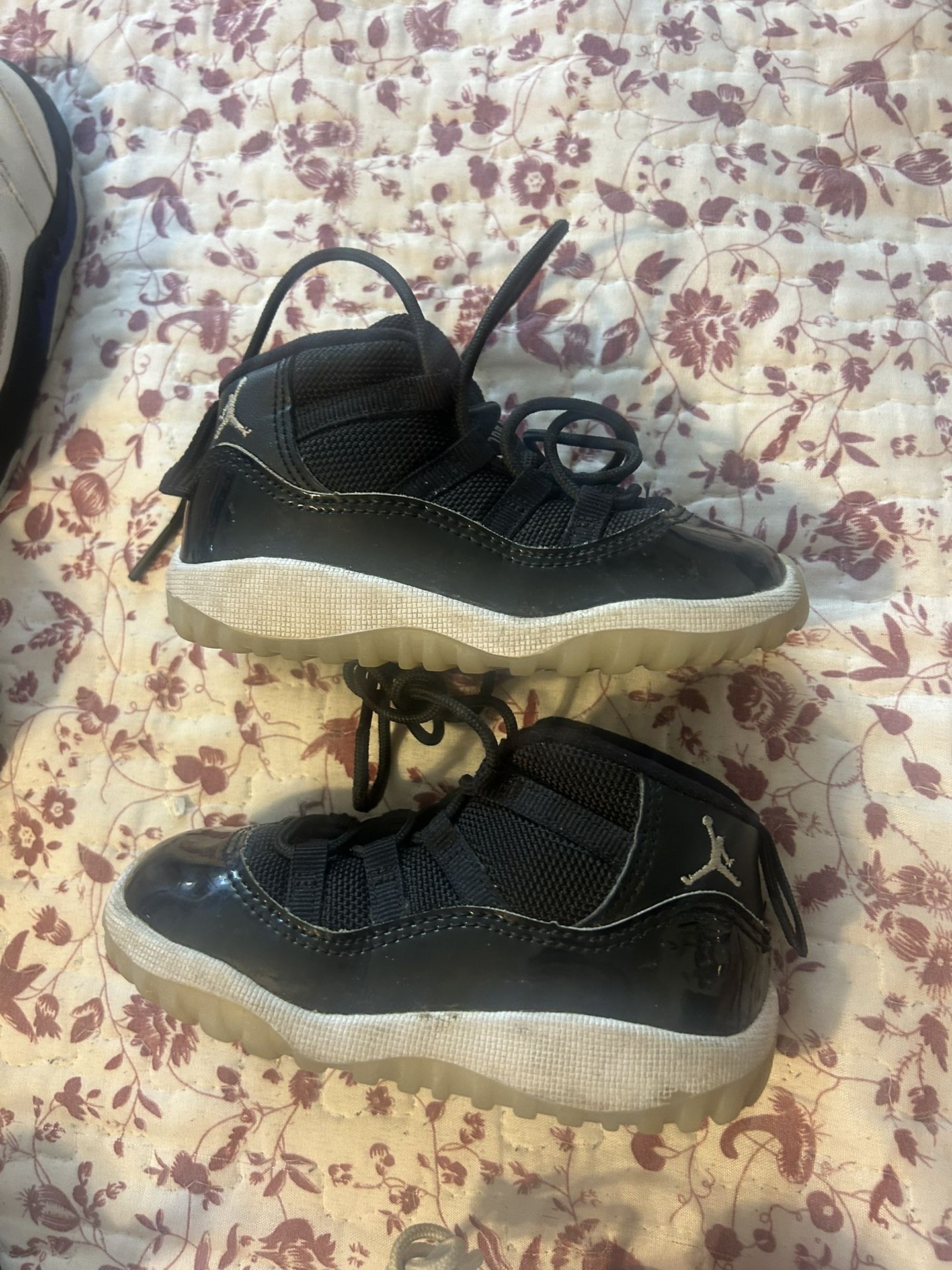 Black And White Toddler Jordans 7C