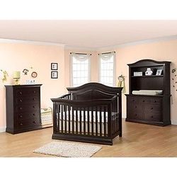 Sorelle Solid Wood Crib/ Dresser & Pottery Barn Mattress