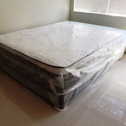 NEW QUEEN PILLOW TOP MATTRESS. Bed frame is not available. Take it home same day 👍
