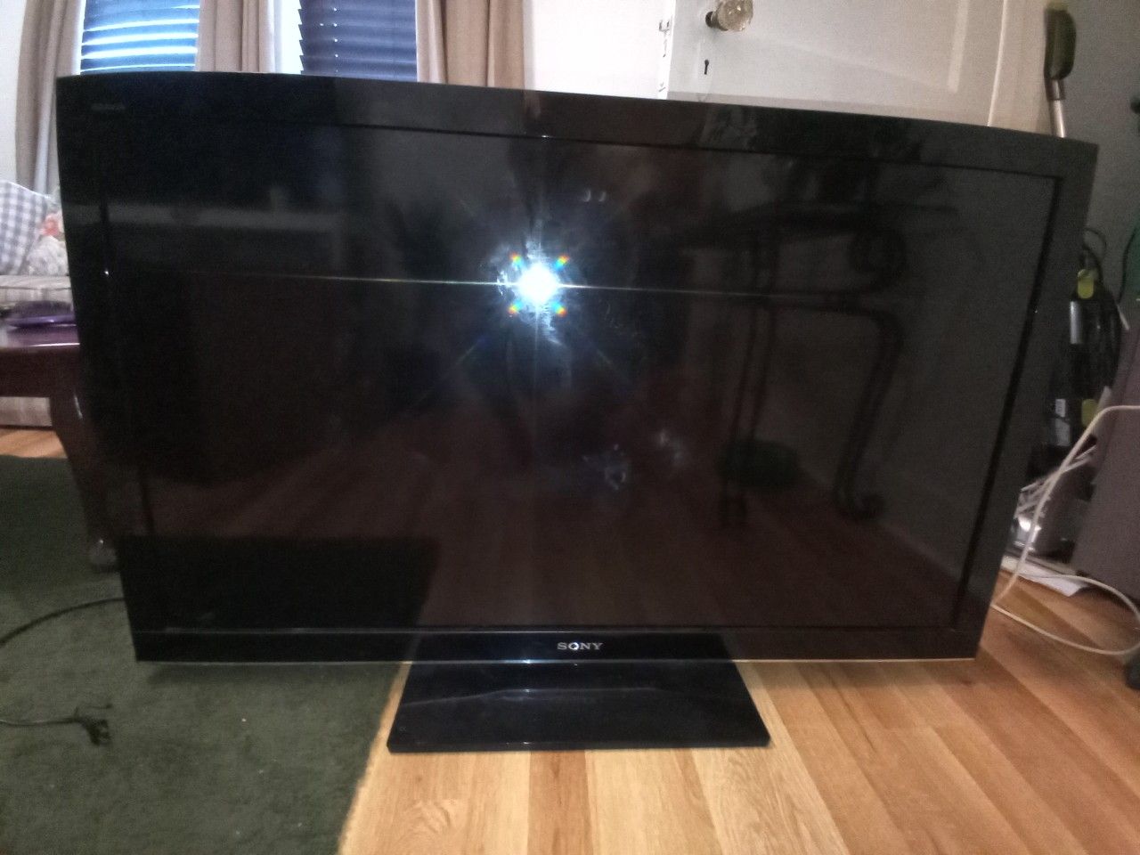 46"SONY Bravia with Insignia sound bar