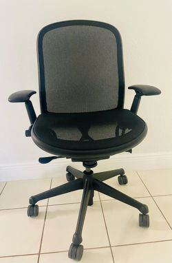 Black Mesh Ergonomic Office Chair