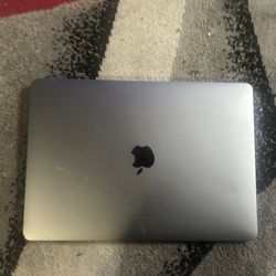 Apple MacBook