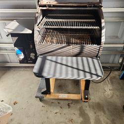 Camp Chef 24 Pellet Grill Front Fold Down Shelf Thermal Blanket For Cold Weather Cooking Everything Works