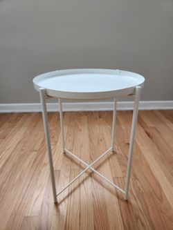 White Metal Round Lightweight Side Table