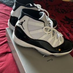 SPACE JAM 11s Size 9.5  $240
