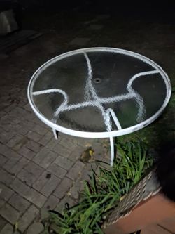 Out door table great condition