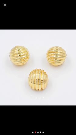 Amazing gold jewelry