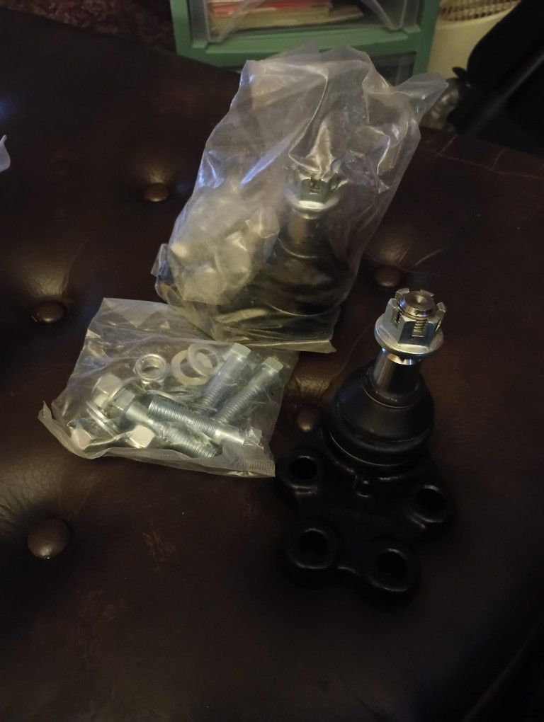 VC Lower Ball Joint