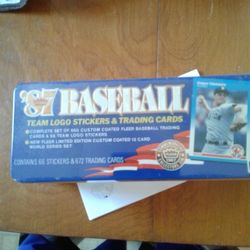 1987 Fleer Factory Sealed Set...672 Cards.