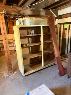 Solid shelving unit