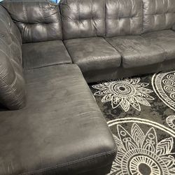 Sectional Sofa 