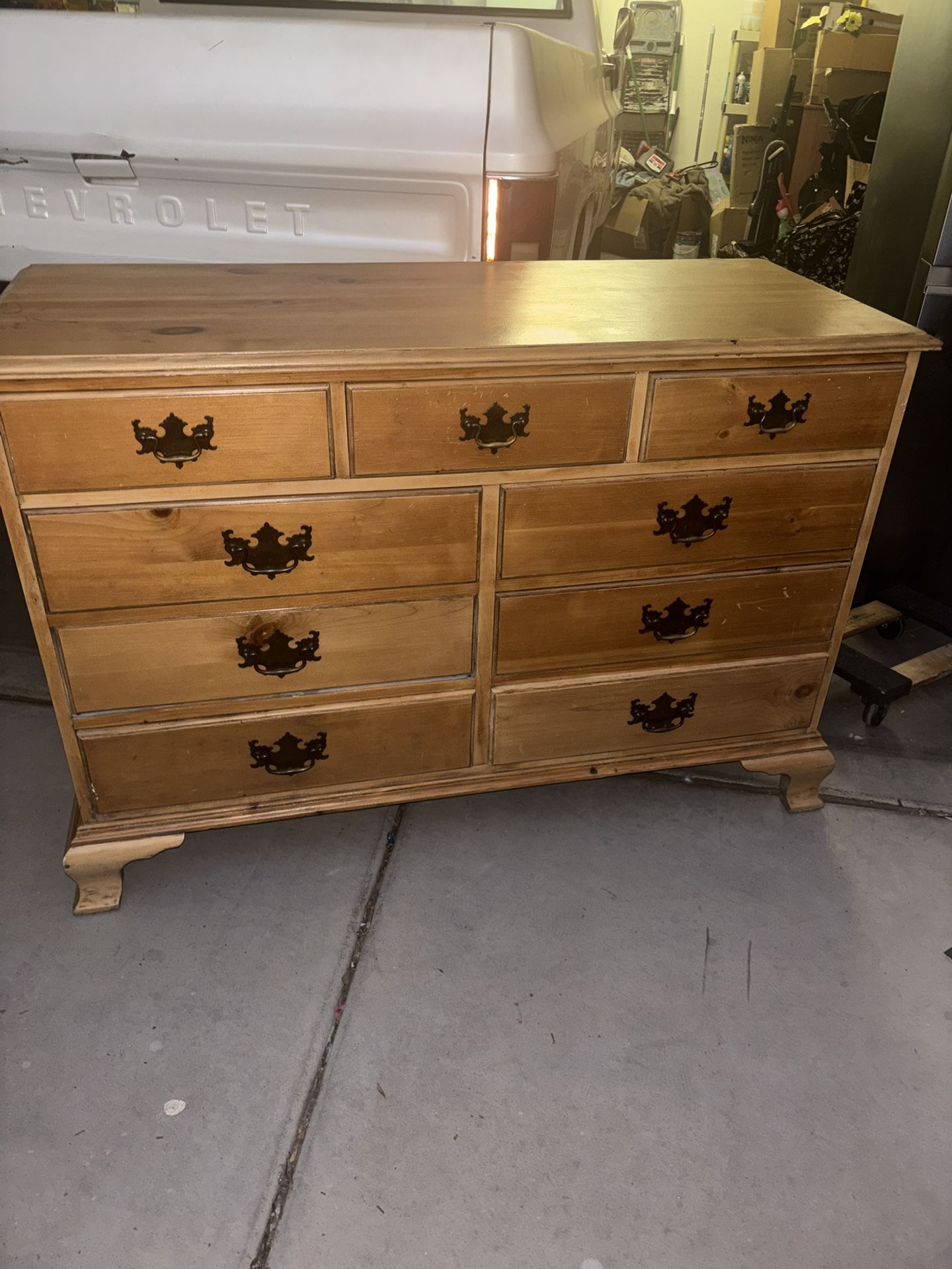 Dresser