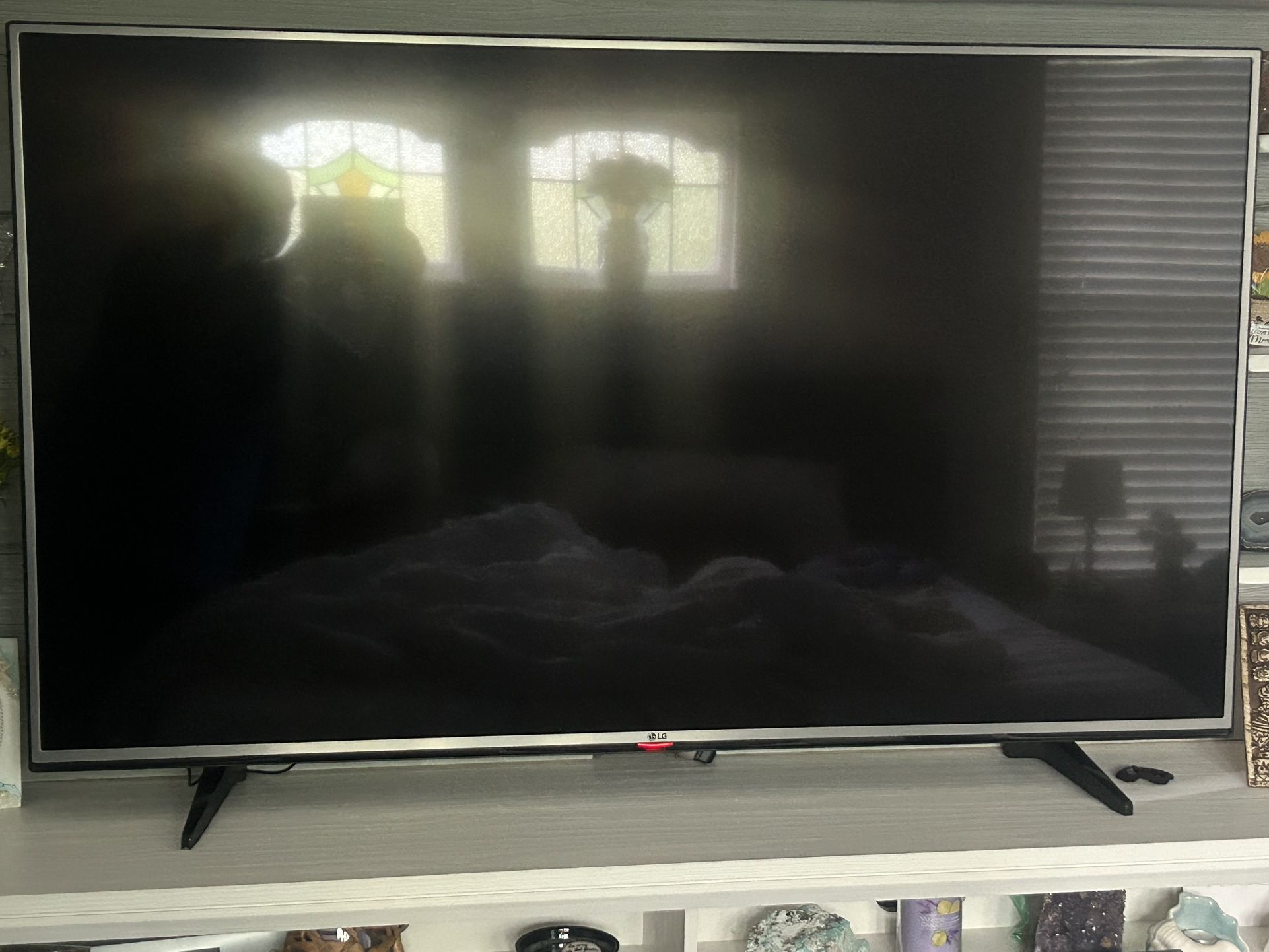 60” LG Smart TV