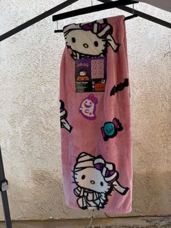Sanrio Hello Kitty mummy blanket