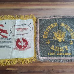 Vintage United States Army & Air Force Sweetheart Pillow Cases Covers

Excellent condition

US Army Fort Lewis Washington
Air Force Maxton Army Air Ba
