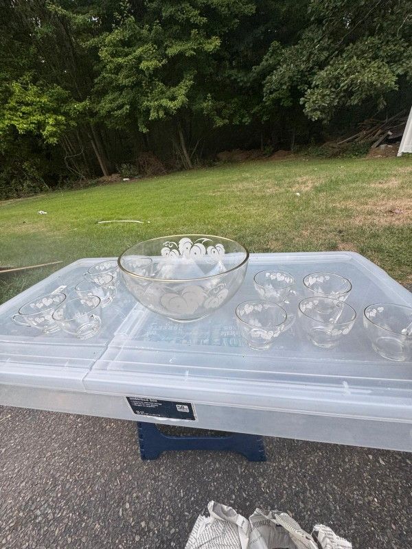 Punch Bowl And 10 6oz Cups