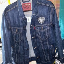 Men’s Raiders, Levi jacket
