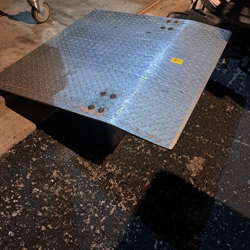 36" x 36" Heavy Duty Steel Dock Plate – Diamond Plate Loading Board