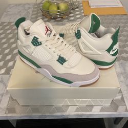Jordan 4 Retro SB Pine Green