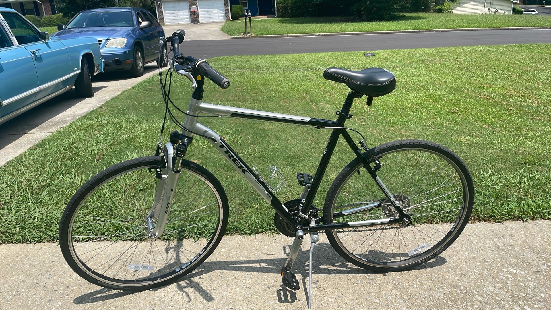 700c Trek Verve 2 Hybrid Bike