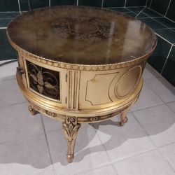 French Gilt Round Accent Table 