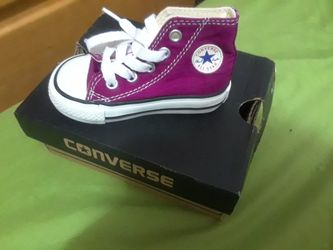 Converse size 4