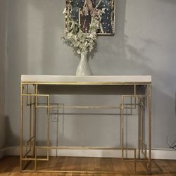 Beautiful Entry Table 