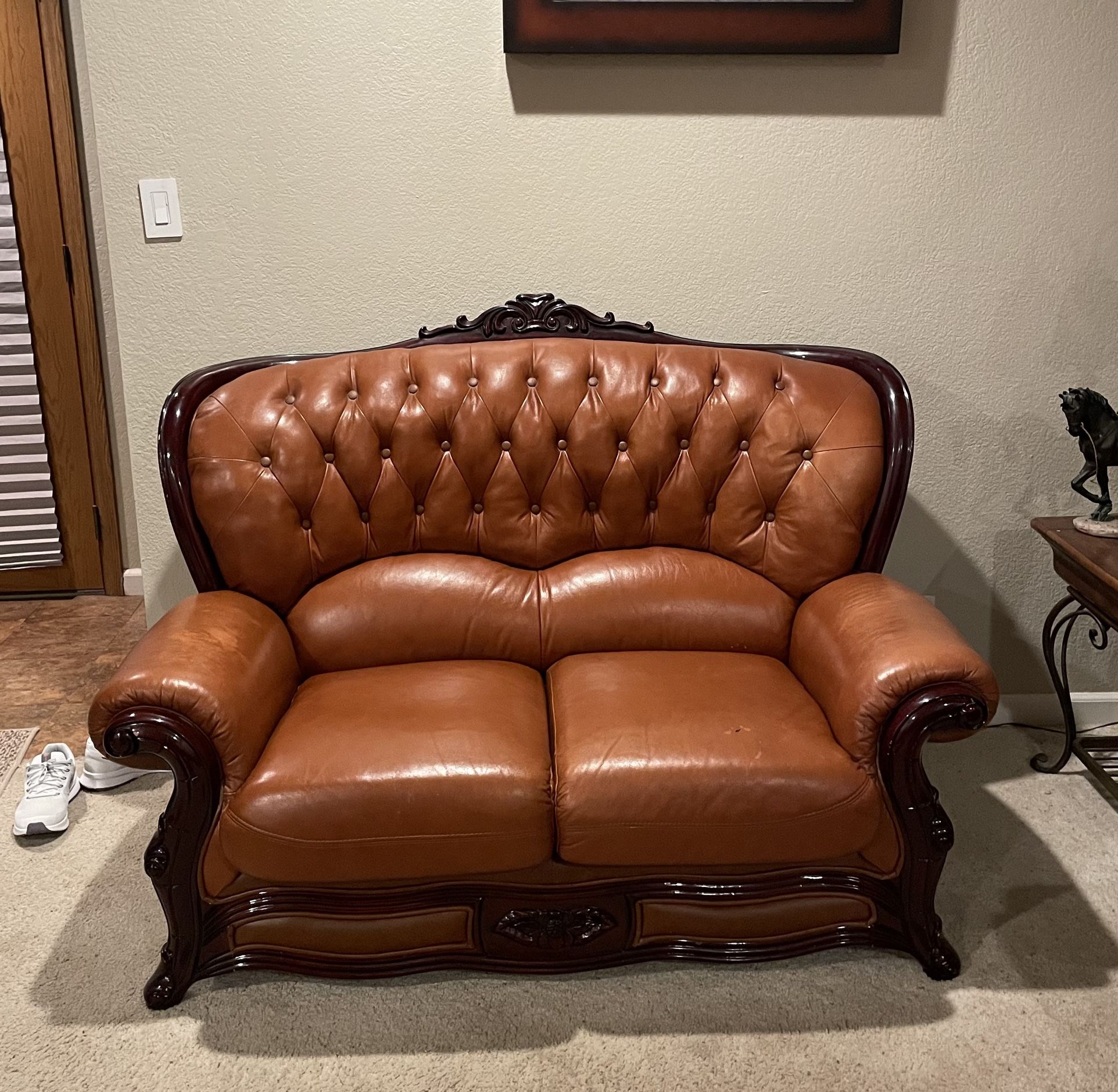 Living Room Set (couch/love seat/chair