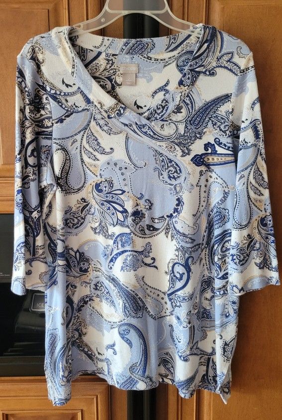 Chico's V- Neck 3/4 Sleeve Tunic Top