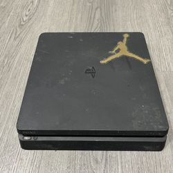 PS4 SLIM